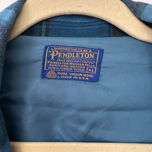Vintage Pendleton Wool Plaid Flannel Shirt Jacket. - Picture 3 of 4